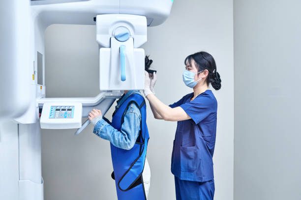 Best Emergency Tooth Extraction in Flordell Hills, MO